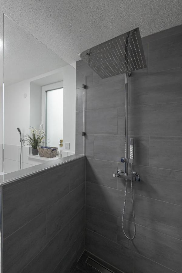 Exklusive Neubau-Ferienwohnung Mit Fernsicht Constanţa Exterior foto